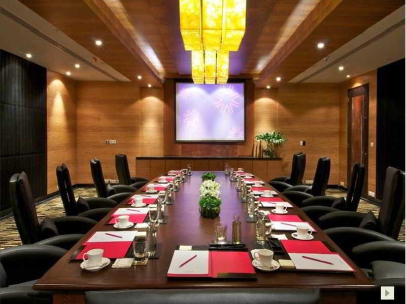 Vivanta Hyderabad, Begumpet Exterior foto Boardroom